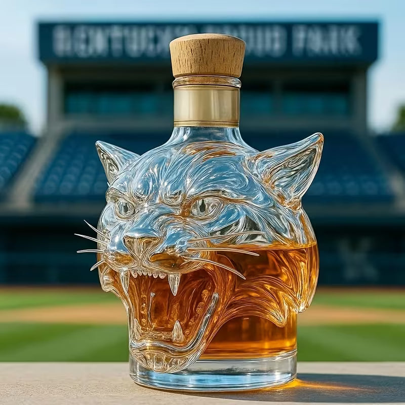Mia Ottawa - Tiger Whisky Flask