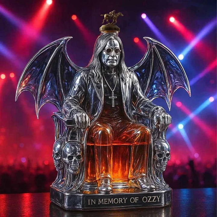 Mia Ottawa - Legacy Tribute Whisky Flask
