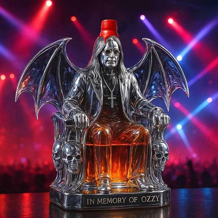Mia Ottawa - Legacy Tribute Whisky Flask