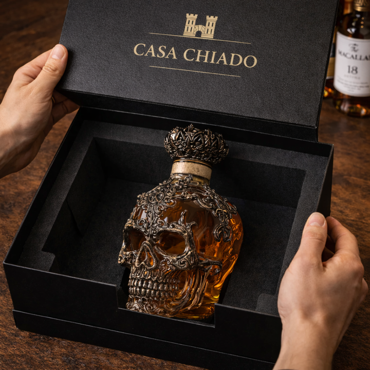 Mia Ottawa - Skull-Shape Whisky Flask