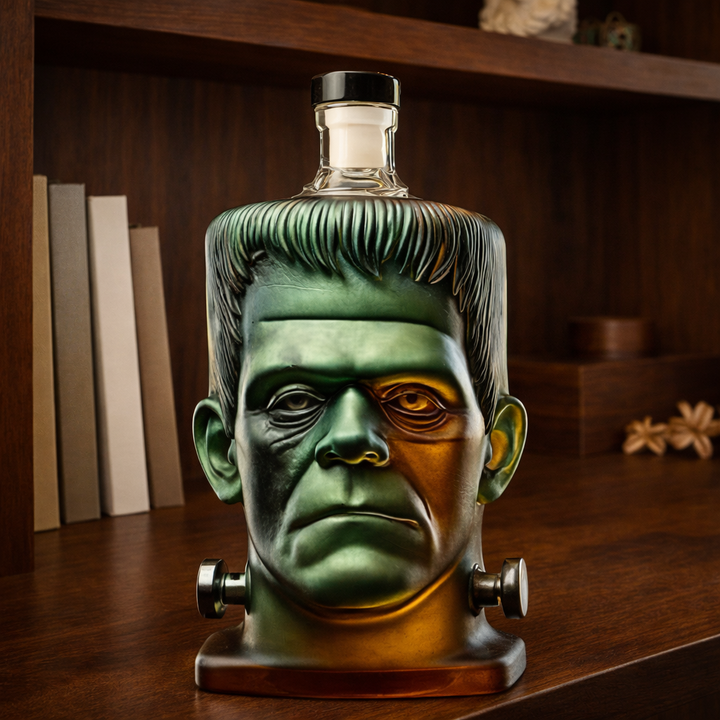 Mia Ottawa - Frankenstein Whisky Flask
