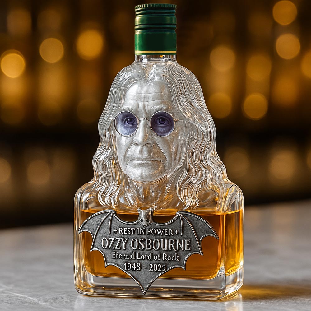 Mia Ottawa - Legendary Rockstar Whisky Flask